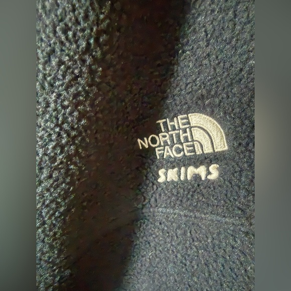 SKIMS X THE NORTH FACE 1995 RETRO DENALI FLEECE PANT - ONYX BLACK NWT SIZE SMALL - Picture 11 of 13